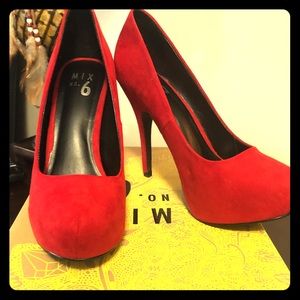Red pumps